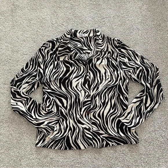 Vikki Vi Zebra Animal Print Collared Button Up Blouse Black & Cream Medium - Picture 6 of 10